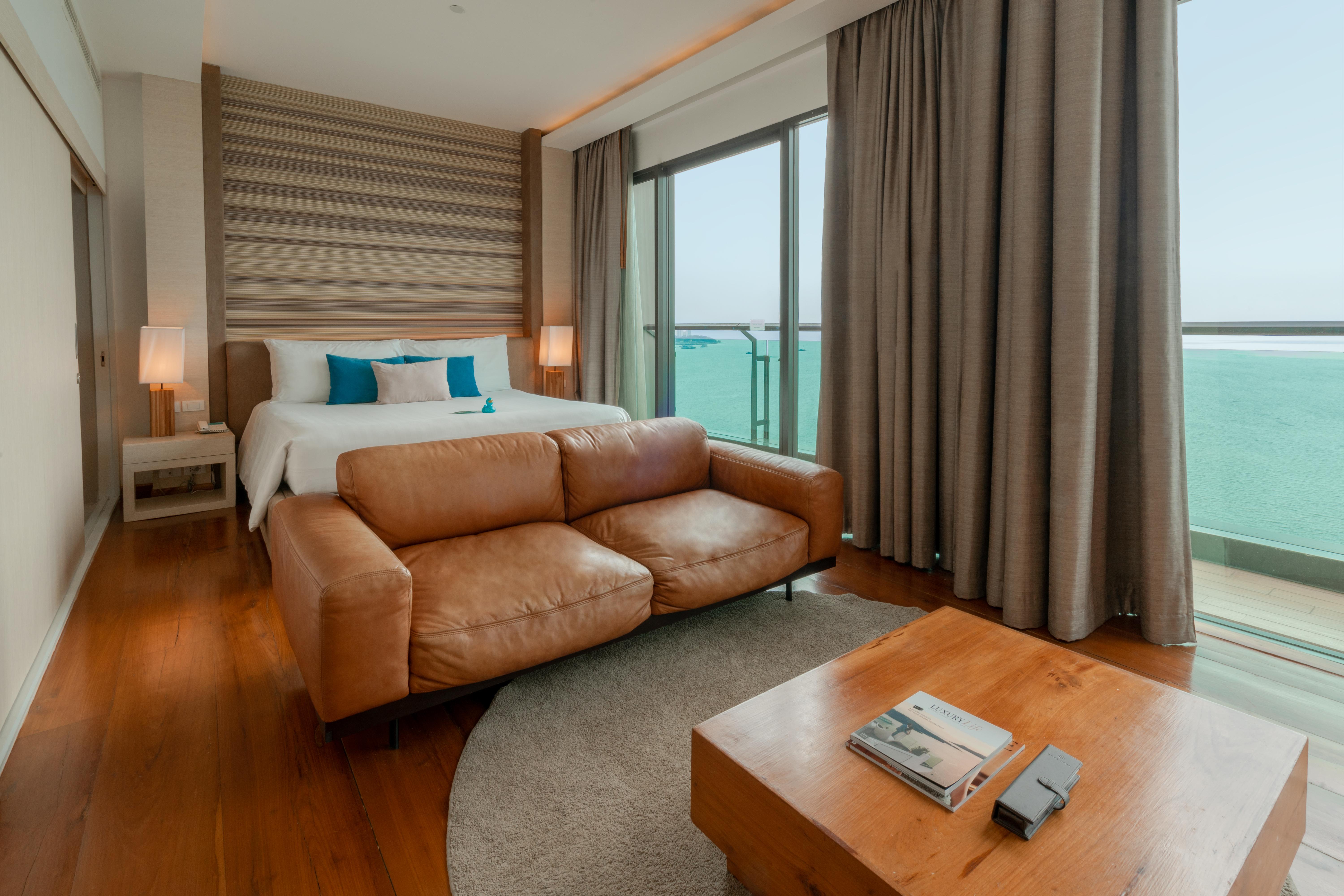 Cape Dara Resort Патая Екстериор снимка