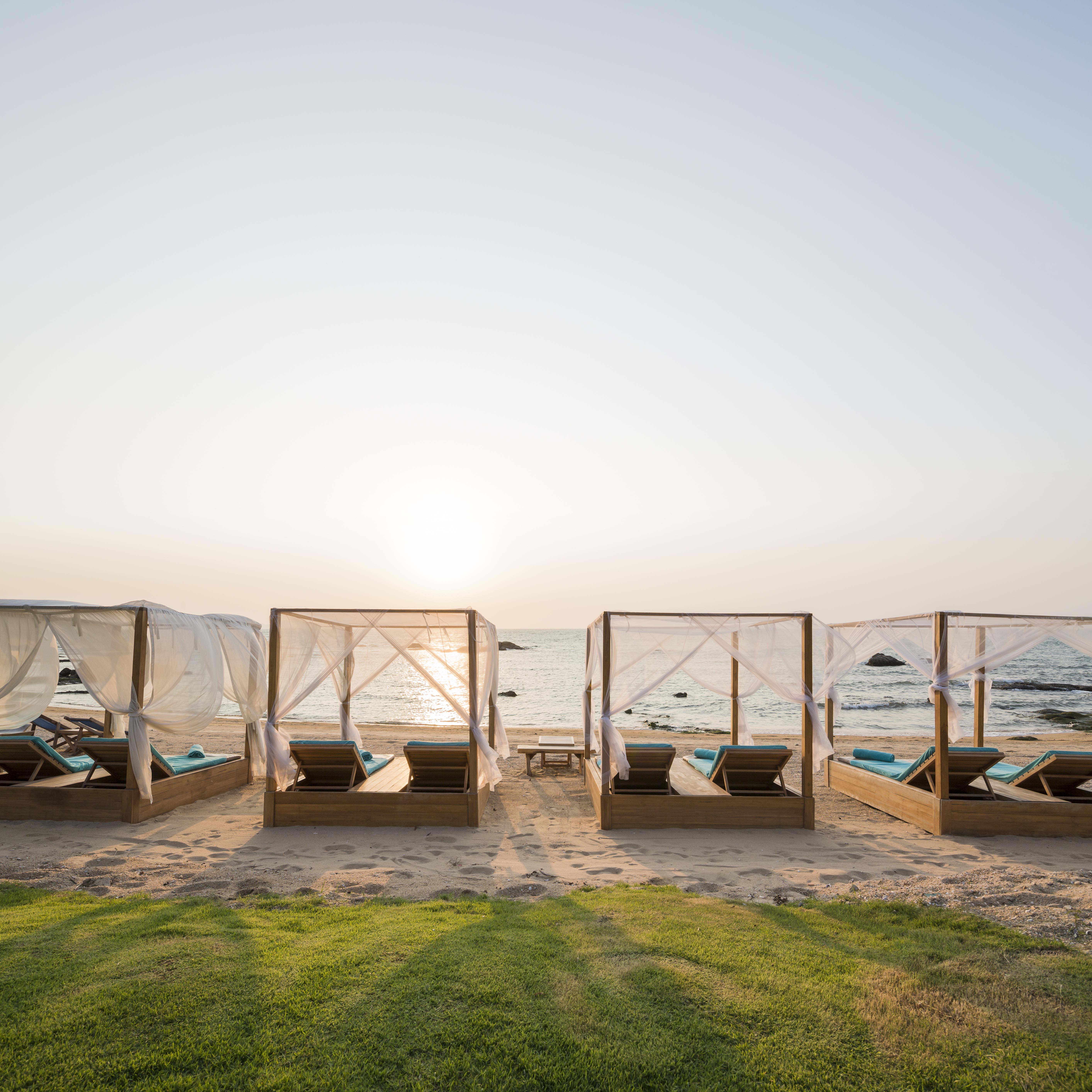Cape Dara Resort Патая Екстериор снимка